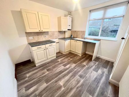 3 bedroom terraced house to rent - Photo 5