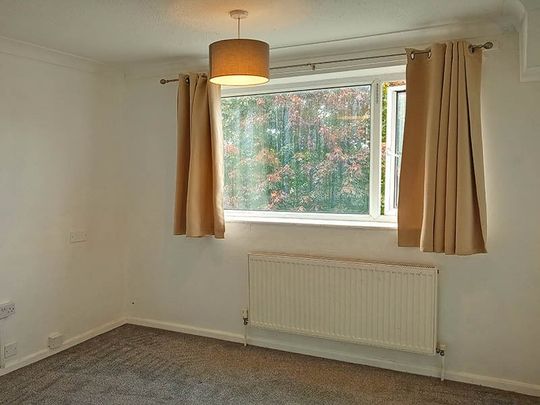 Swinburne Road, Wellingborough - Photo 1