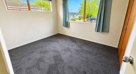 Papakura, 3 bedrooms - Photo 2