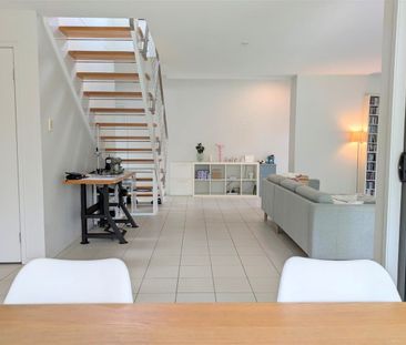 LARGE MODERN TOWNHOME IN PARK HILL ESTATE - MURARRIE - Photo 1