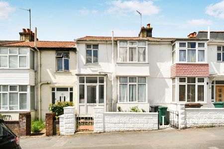 3 bedroom terraced house to rent - Photo 3