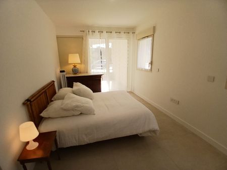 Location Appartement 3 pièces 67m² LA ROCHELLE 17000 - Photo 4