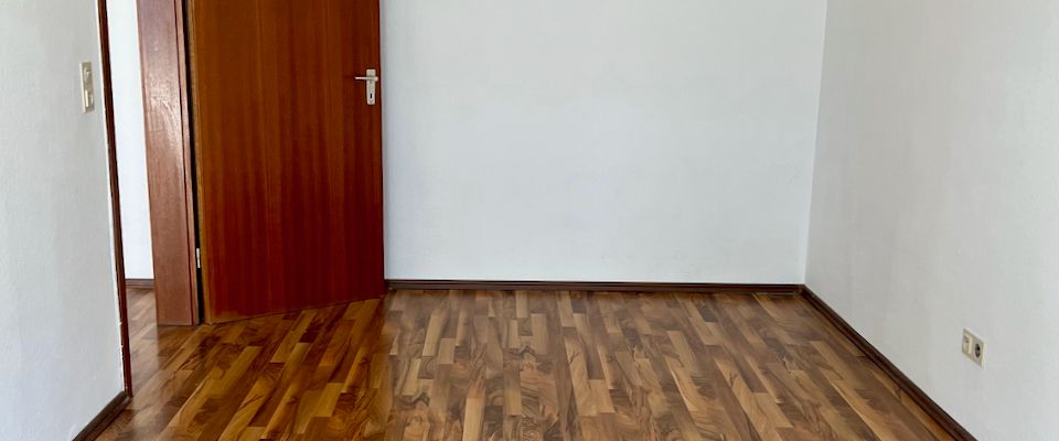 *Racano Immobilien* - Ideale Single Wohnung - direkt einzugsbereit! - Photo 1