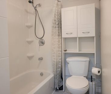 For Lease - 49 Woodcroft Lane, Vaughan, Ontario - Photo 4