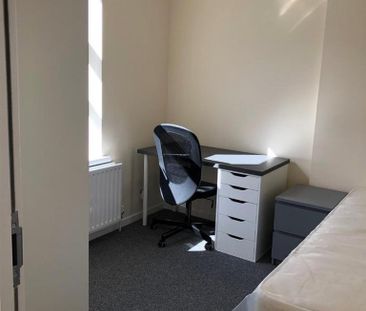 1 bedroom in a house share to rent - Photo 6