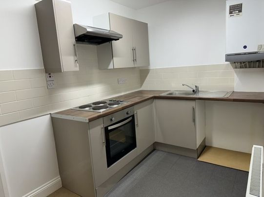 Milton Road West, Lowestoft - Photo 1