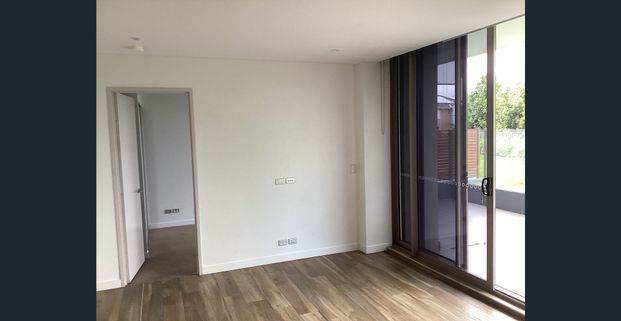 Large courtyard Ground Floor apartment 2Bed 2 Bath - Photo 1