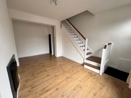 2 bedroom terraced house to rent - Photo 5