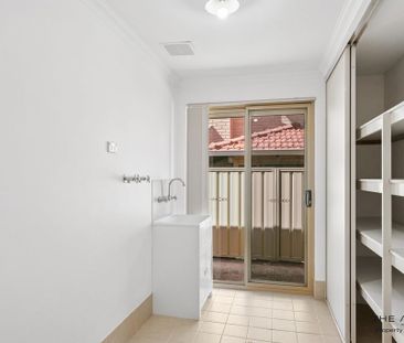 Spacious Family Home in Prime Lathlain Location - Photo 3