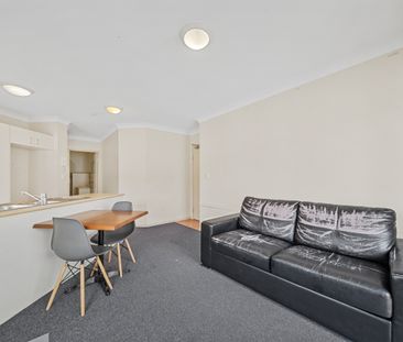 Beachside Living in the Heart of Chevron Island - Photo 5