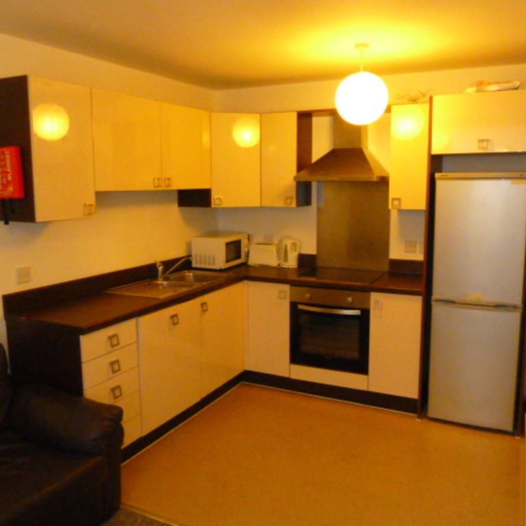 6 bedroom house share to rent - Photo 1