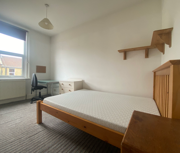 5 bedroom house to rent Sheffield Road, PO1 - Photo 5