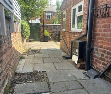 2 bedroom end of terrace house to rent - Photo 1