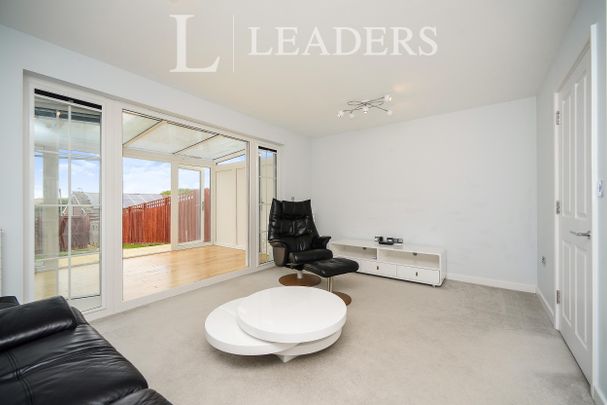 3 bedroom house to rent Friars Close, Peacehaven, East Sussex, BN10 - Photo 1