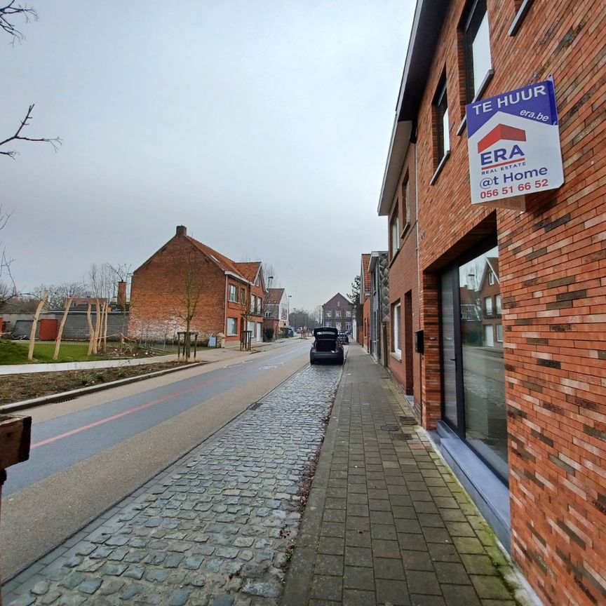 Prachtig gerenoveerde woning met 3 slaapkamers te Geluwe - Photo 1