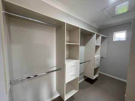 East Tamaki Heights - Photo 2