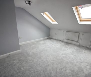 5 bedroom House To Let - Photo 2