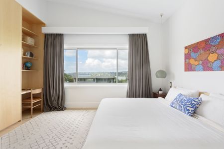 Exclusive Harbourside Setting with Spectacular Views - Photo 3
