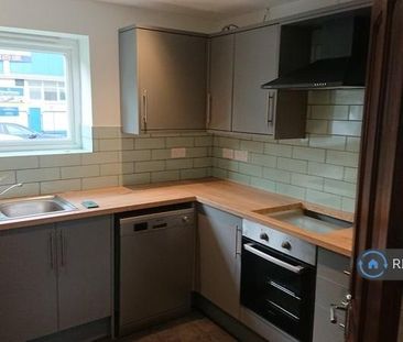 1 bedroom in a flat share to rent - Photo 5