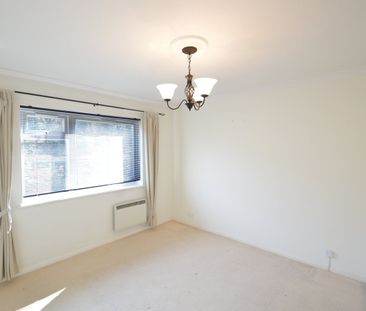 Woodridings, Elgin Road, WEYBRIDGE, KT13 - Photo 1