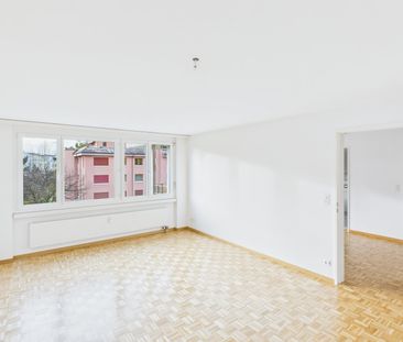 Sonnige 4.5-Zimmer-Wohnung mit Balkon in Arbon - Photo 2