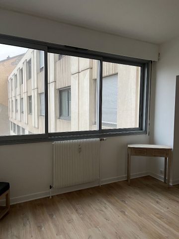 Location Appartement 1 pièce 40m² - Photo 5