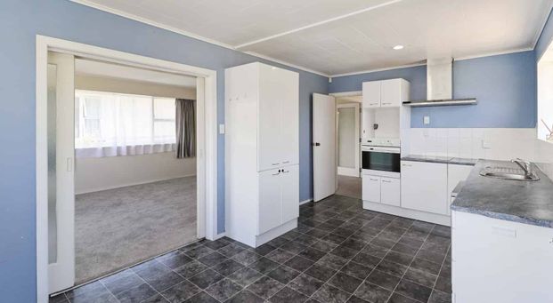 Welcome to your new home in Kelson! - Photo 1