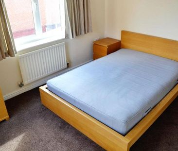 4 bedroom house to rent - Photo 2