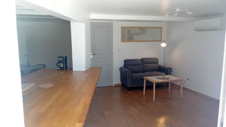 Location Appartement 2 pièces 56m² AUBAGNE 13400 - Photo 2
