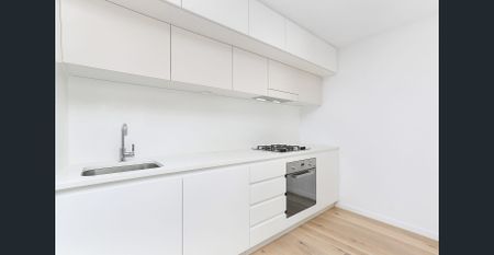 Architecturally-designed luxury apartment with a peaceful, leafy outlook | 1 Bedroom with Study - Photo 4