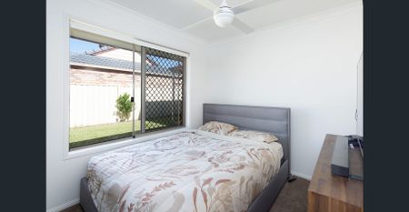 COOMBABAH - MODERN FAMILY HOME IN QUIET CUL-DE-SAC - Photo 2