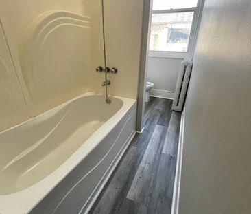 For Lease - 6 Russell Street Unit# 4, Smiths Falls, Ontario - Photo 5