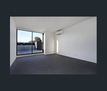 Private Sanctuary in the Heart of Box Hill - Photo 4