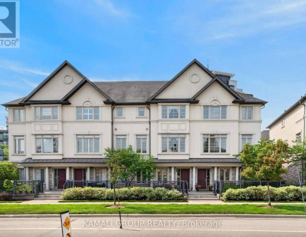 39 BEVERLEY GLEN BOULEVARD — 3 Bedroom - Photo 1
