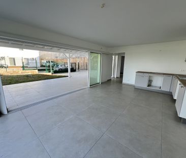 Location Maison 6 pièces 124m² PETIT BOURG 97170 - Photo 5