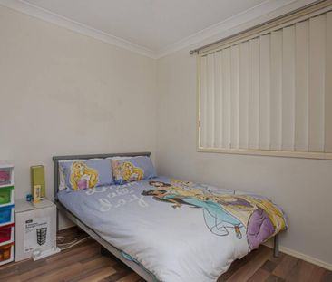 FAMILY HOME IN SOUGHT AFTER LOCATION! - Photo 6
