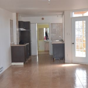 Grand 4.5 2ieme étage Lachine - Photo 3