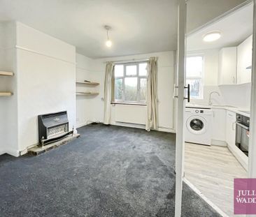 2 bedroom semi-detached house to rent - Photo 6