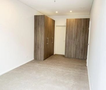 “Luxury Living Apartment” - Photo 5