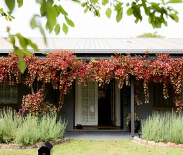 Elegant Family Living in a Sought-After Locale - Photo 5