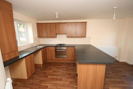 3 bedroom end of terrace house to rent - Photo 5