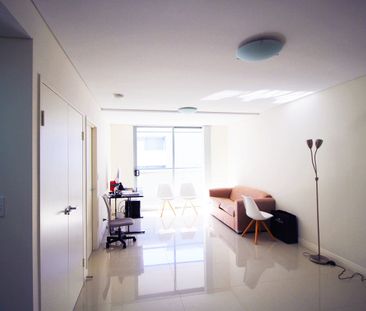 Comfortably Spacious Apartment Close To Everything You Could Possib... - Photo 1