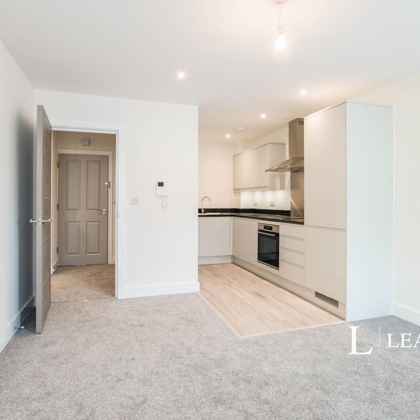 1 bedroom apartment to rent The Montague, 13 Durley Road South, Bournemouth, BH2 - Photo 1