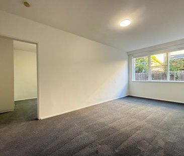 Spacious Ground Floor Apartment in Prime Northcote Location - Photo 6