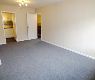 Oakdene Vale, Shadwell, Leeds, LS17 8XT - Photo 4