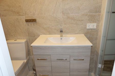 Apartment in Puerto Banús, Costa del Sol - Photo 4