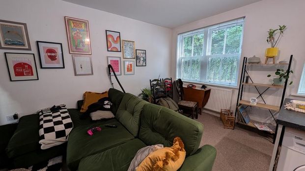 2 bedroom flat to rent - Photo 1