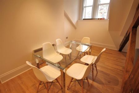 3 bedroom apartment to rent - Photo 2