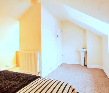 1 bedroom in a house share to rent - Photo 4