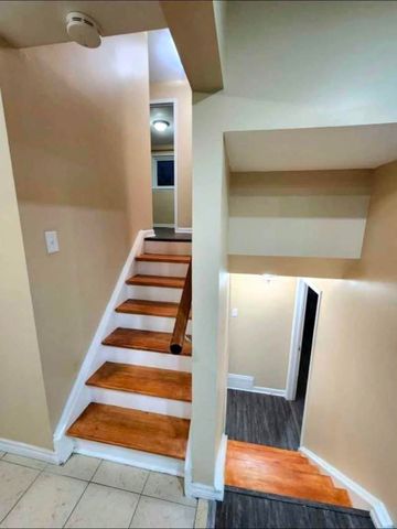 For Lease - 59 Flowertown Avenue, Brampton, Ontario - Photo 4